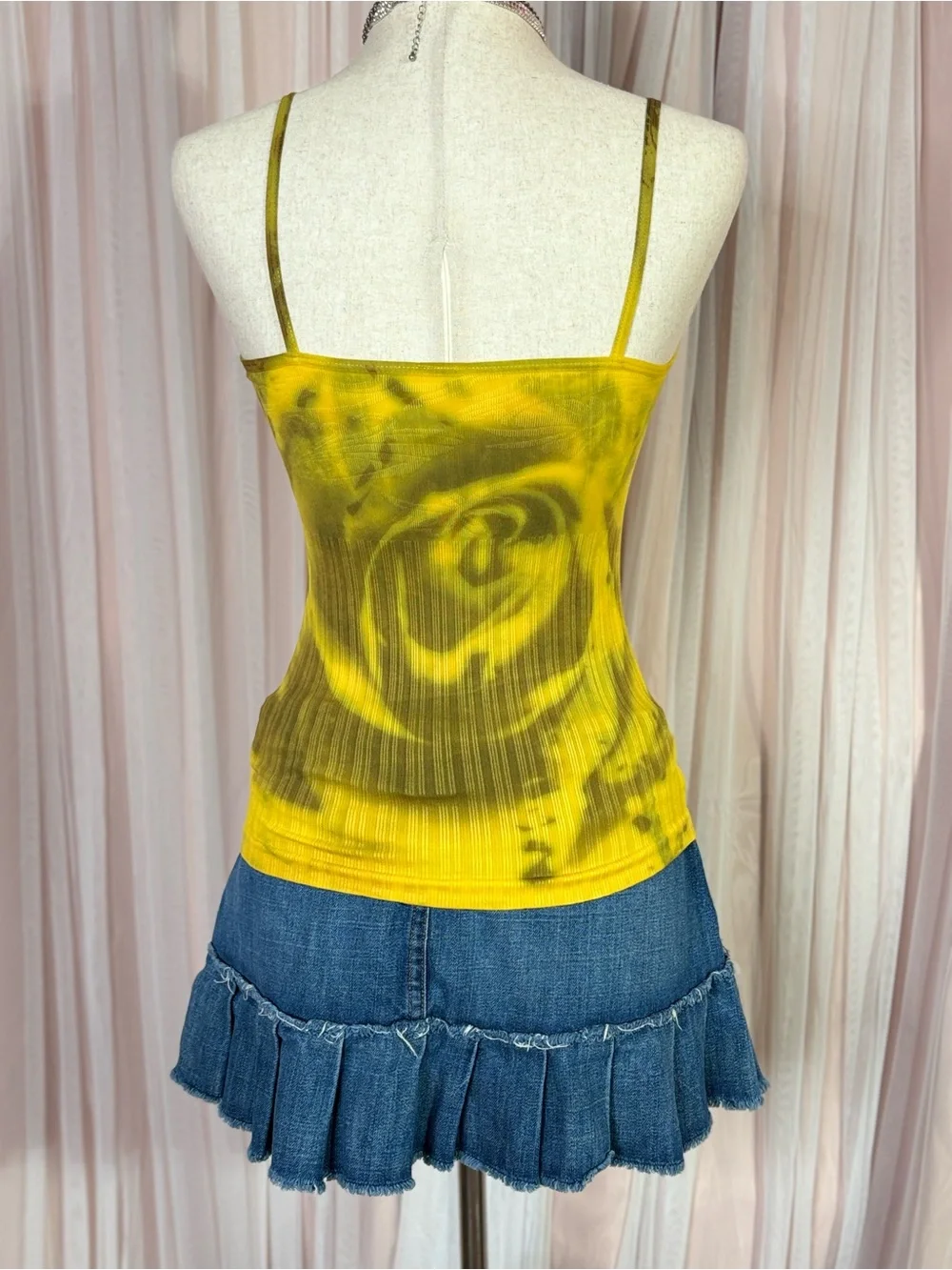Yellow Rose-Print Chain-Strap Rhinestone Tank Top - Picture 7 of 10